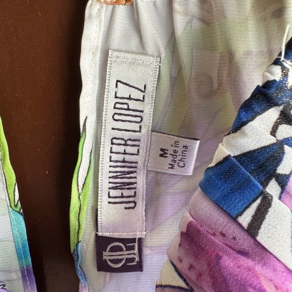 Jennifer Lopez Tropical Floral Sleeveless Top Size Medium - Picture 3 of 3